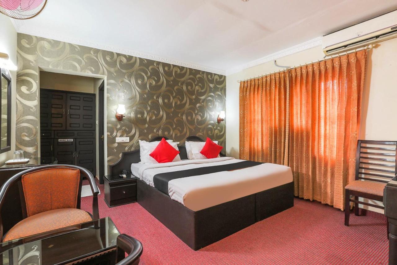 Capital O 72337 Hotel Konkan Tadka Mumbai Bagian luar foto