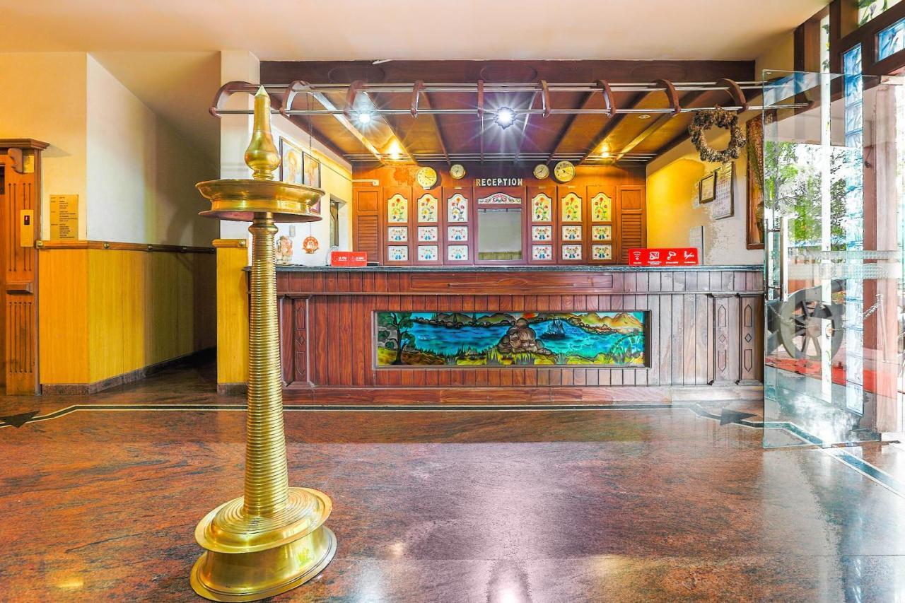 Capital O 72337 Hotel Konkan Tadka Mumbai Bagian luar foto