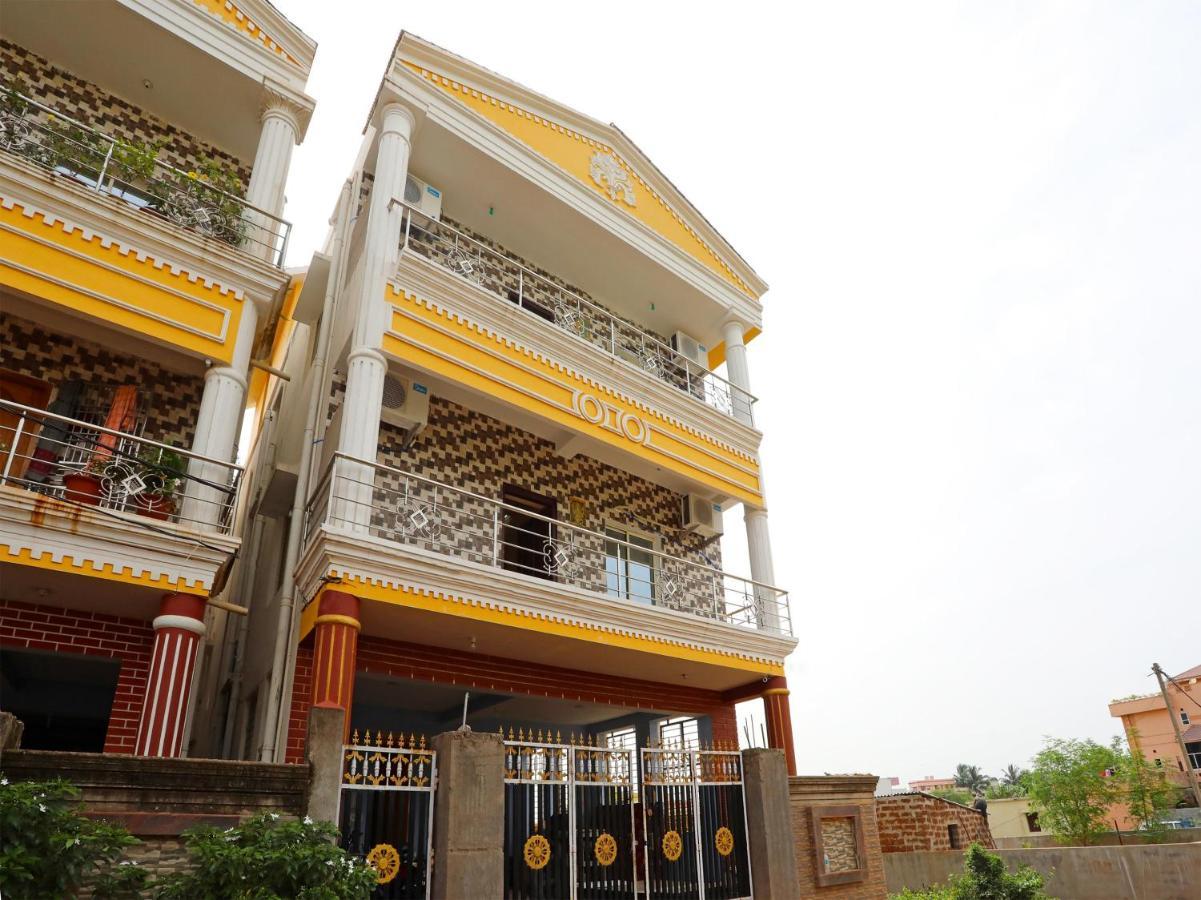 Capital O 72337 Hotel Konkan Tadka Mumbai Bagian luar foto