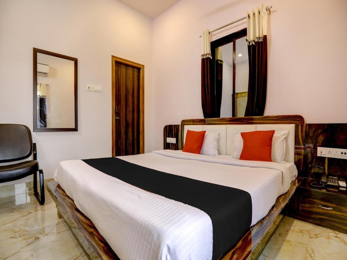 Capital O 72337 Hotel Konkan Tadka Mumbai Bagian luar foto