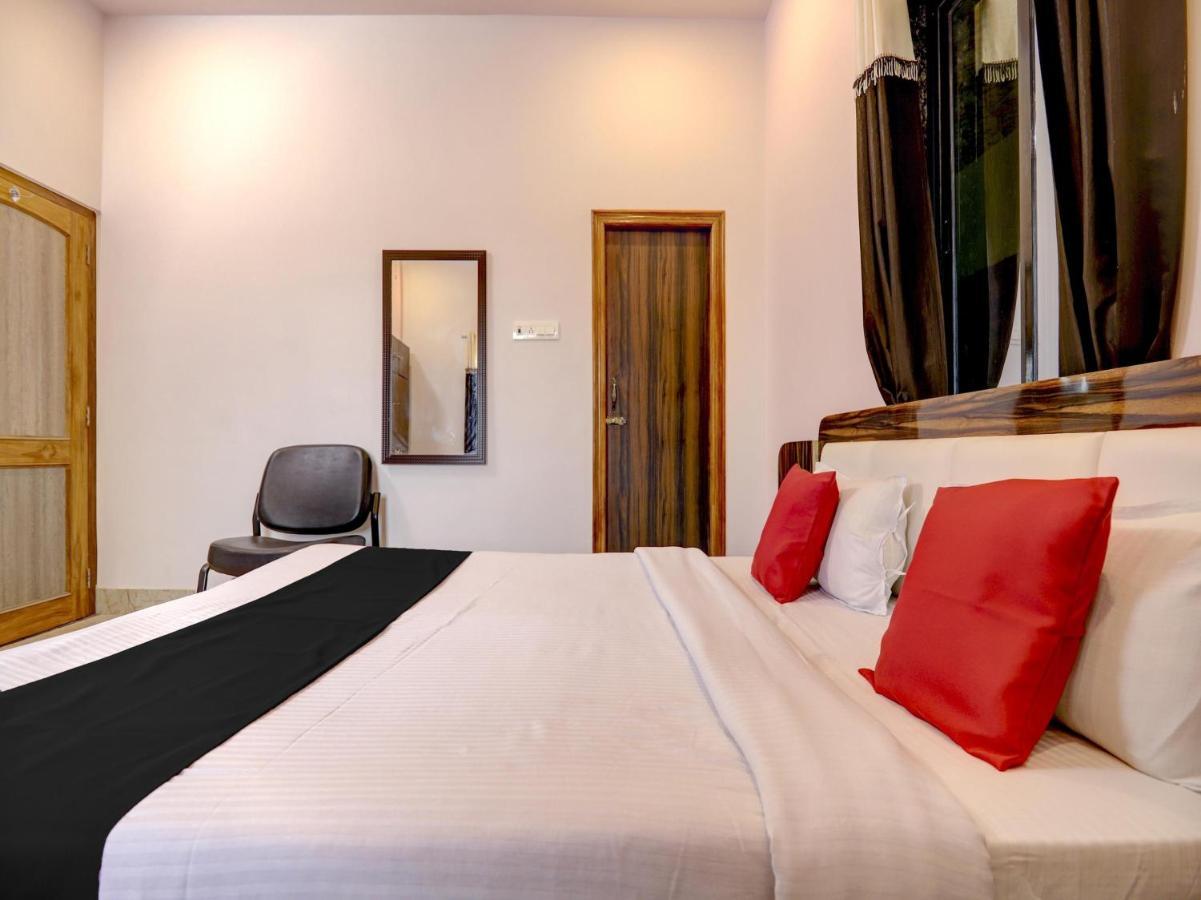 Capital O 72337 Hotel Konkan Tadka Mumbai Bagian luar foto